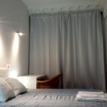 Hostal Trevinca Madrid Ngoại thất bức ảnh